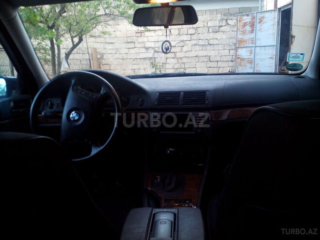 BMW 525 2001, 255,000 km - 2.5 l - Bakı