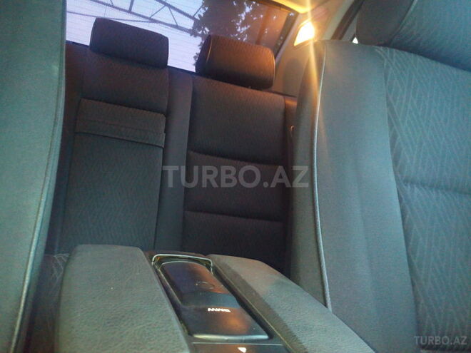 BMW 525 2001, 255,000 km - 2.5 l - Bakı