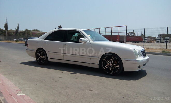 Mercedes E 230 1996, 376,000 km - 2.3 л - Bakı