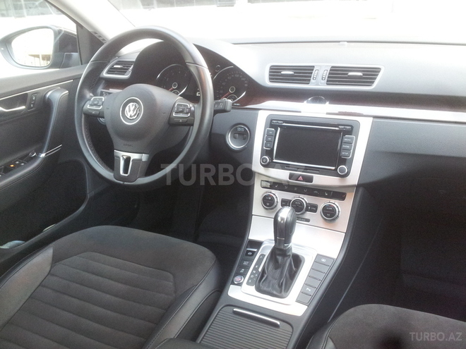 Volkswagen Passat 2013, 40,000 km - 1.8 l - Bakı