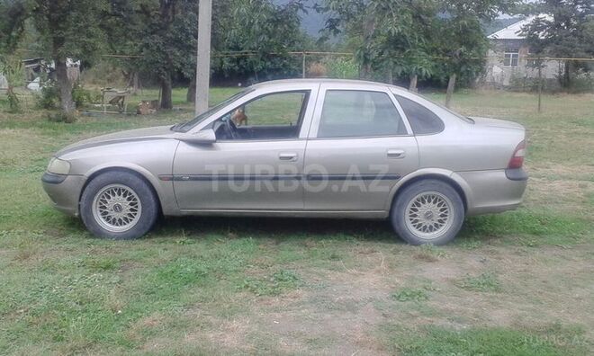 Opel Vectra 1996, 290,000 km - 2.0 l - Bakı