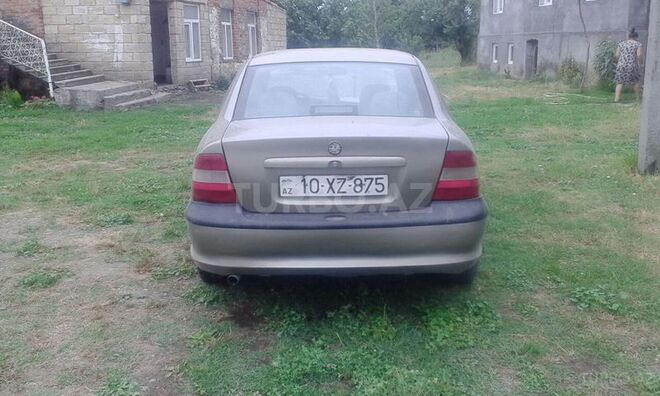 Opel Vectra 1996, 290,000 km - 2.0 l - Bakı