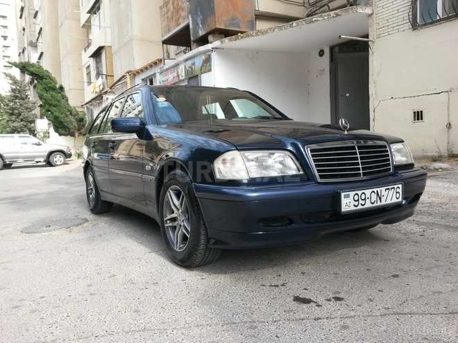 Mercedes C 180 2000, 235,000 km - 1.8 l - Bakı