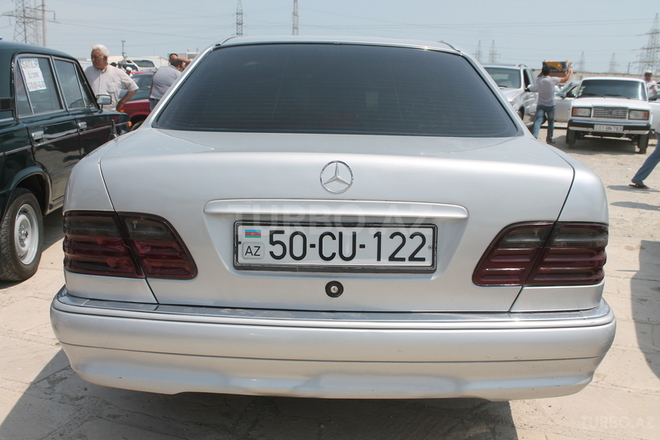 Mercedes E 320 1996, 200,000 km - 3.2 l - Bakı