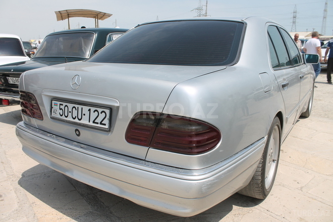 Mercedes E 320 1996, 200,000 km - 3.2 l - Bakı