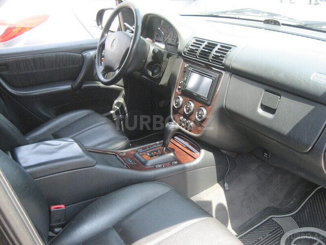 Mercedes ML 270 2004, 157,000 km - 2.7 l - Bakı