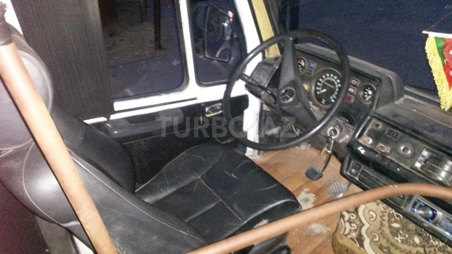 Mercedes 208 D 1981, 399,000 km - 2.3 л - Bakı