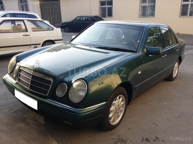 Mercedes E 230 1997, 279,000 km - 2.3 l - Bakı