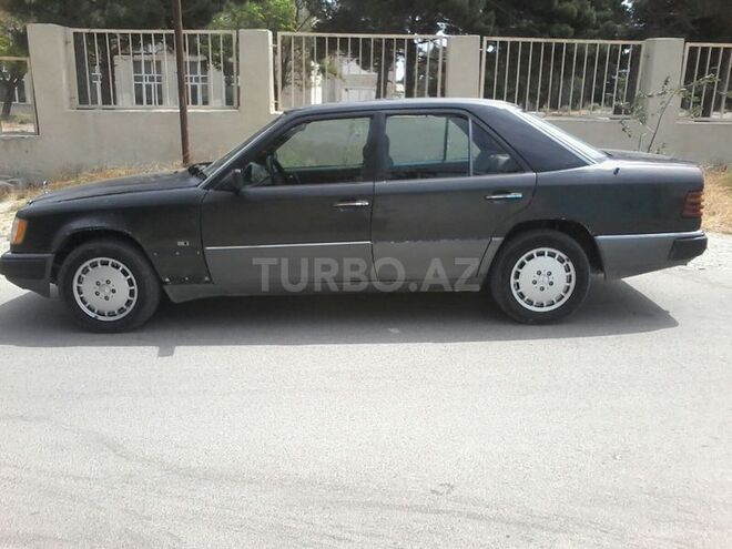 Mercedes E 200 1993, 270,350 km - 2.0 l - Bakı