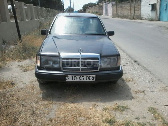 Mercedes E 200 1993, 270,350 km - 2.0 l - Bakı
