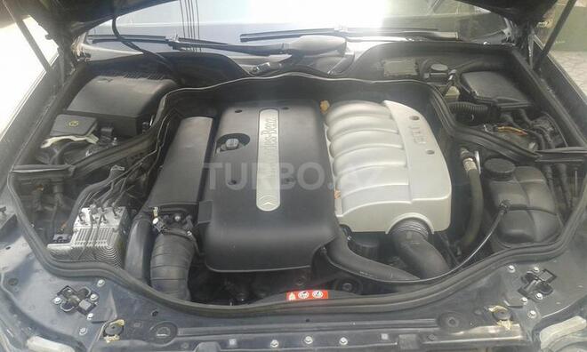 Mercedes E 270 2002, 233,000 km - 2.7 l - Bakı