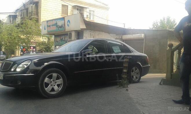 Mercedes E 270 2002, 233,000 km - 2.7 l - Bakı