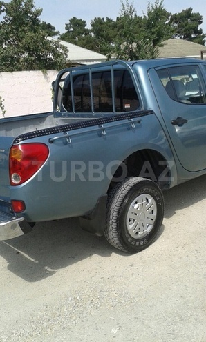 Mitsubishi L200 2006, 85,000 km - 2.5 l - Bakı