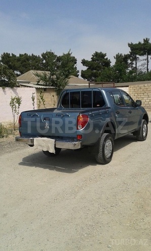 Mitsubishi L200 2006, 85,000 km - 2.5 l - Bakı
