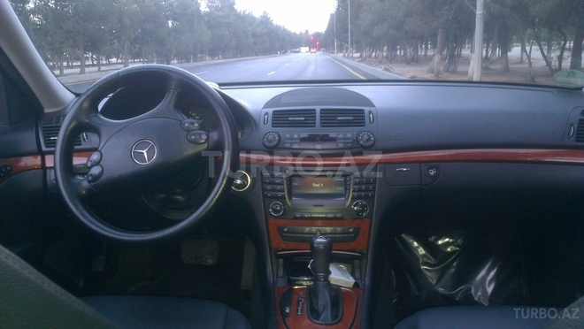 Mercedes E 220 2007, 174,000 km - 2.2 l - Bakı