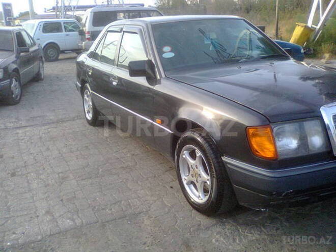Mercedes E 200 1991, 200,000 km - 2.0 l - Sumqayıt
