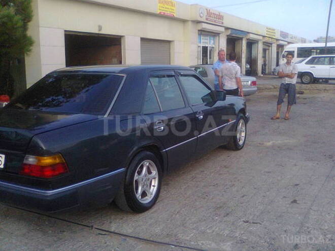 Mercedes E 200 1991, 200,000 km - 2.0 l - Sumqayıt