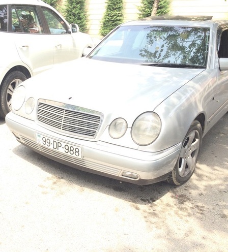 Mercedes E 220 1998, 250,000 km - 2.2 l - Bakı