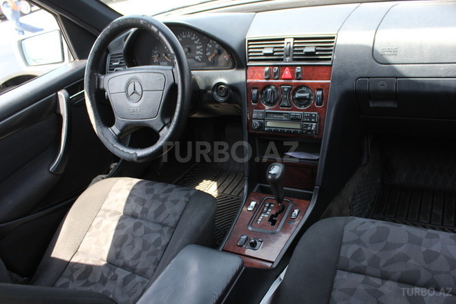 Mercedes C 250 1999, 250,000 km - 2.5 л - Bakı