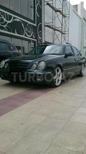Mercedes E 220 1999, 295,000 km - 2.2 l - Bakı