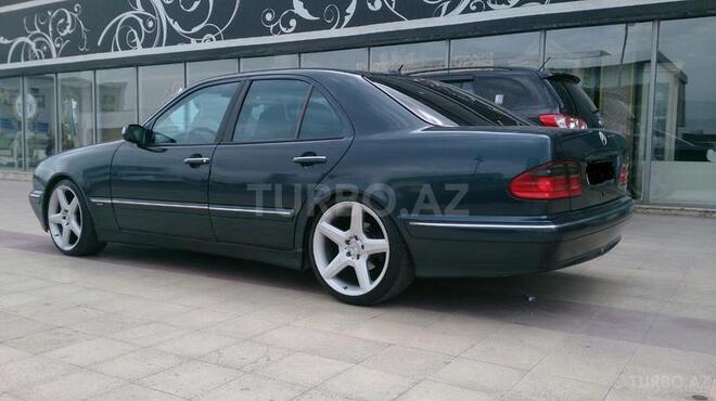 Mercedes E 220 1999, 295,000 km - 2.2 l - Bakı