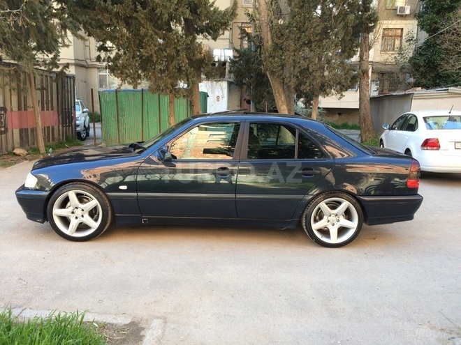Mercedes C 200 1998, 104,000 km - 2.0 l - Bakı
