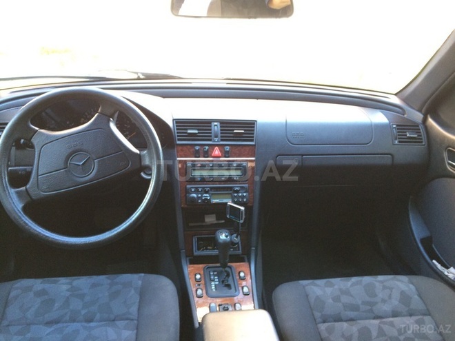 Mercedes C 200 1998, 104,000 km - 2.0 l - Bakı