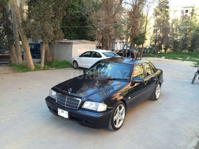 Mercedes C 200 1998, 104,000 km - 2.0 l - Bakı