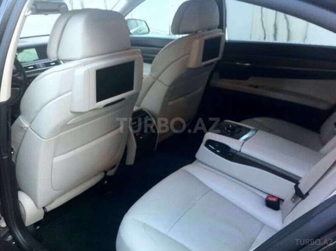 BMW 750 2011, 97,000 km - 4.4 l - Bakı