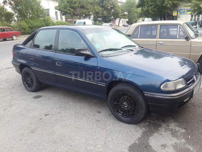 Opel Astra 1993, 314,675 km - 1.4 л - Bakı