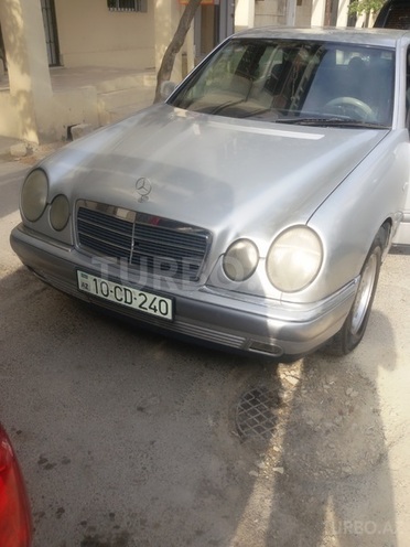 Mercedes E 220 1996, 411,000 km - 2.2 l - Bakı