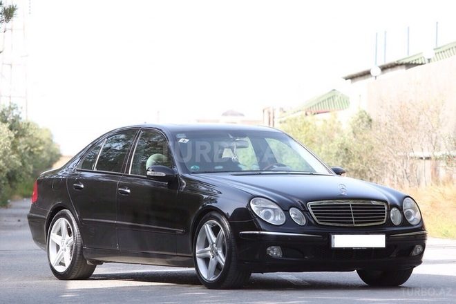 Mercedes E 320 2002, 175,000 km - 3.2 л - Bakı
