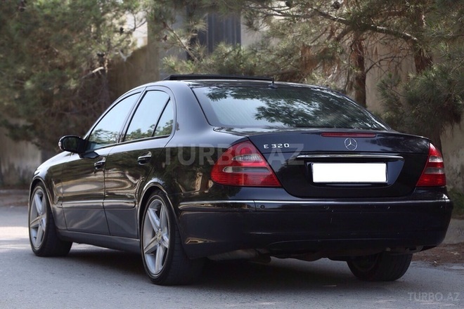Mercedes E 320 2002, 175,000 km - 3.2 л - Bakı