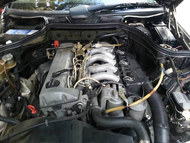Mercedes E 250 1990, 345,000 km - 2.5 л - Bakı