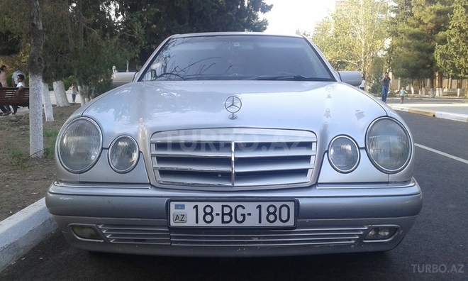 Mercedes E 200 1997, 236,000 km - 2.0 l - Bakı