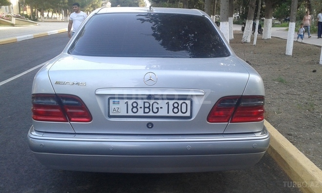 Mercedes E 200 1997, 236,000 km - 2.0 l - Bakı