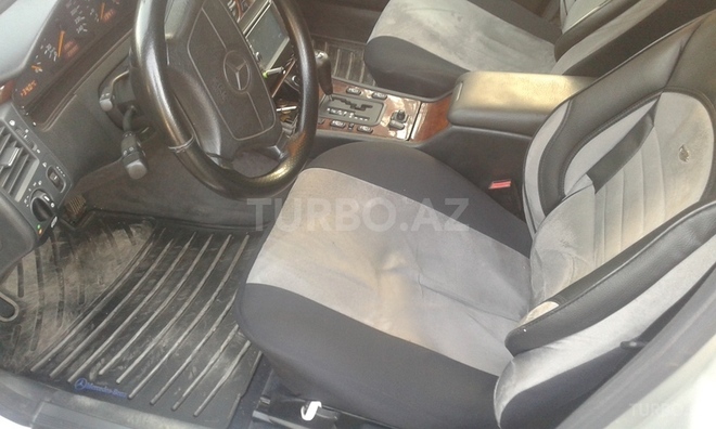 Mercedes E 200 1997, 236,000 km - 2.0 l - Bakı
