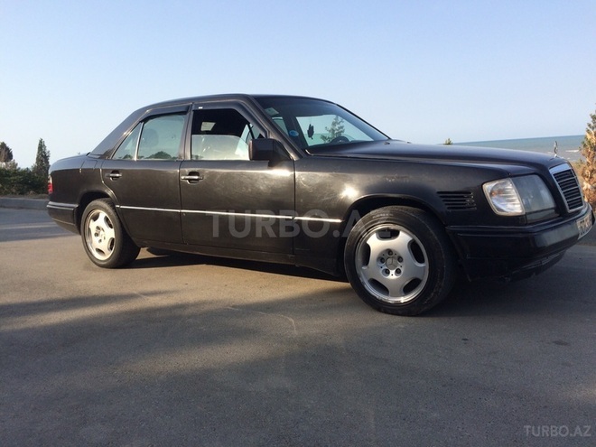Mercedes E 300 1993, 400,000 km - 3.0 l - Bakı