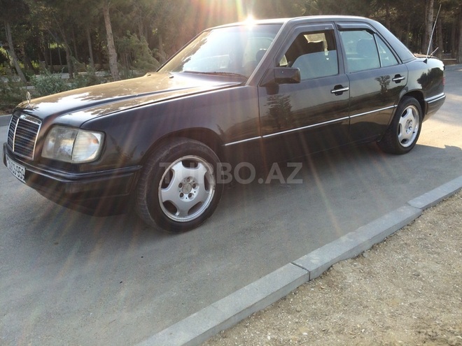 Mercedes E 300 1993, 400,000 km - 3.0 l - Bakı