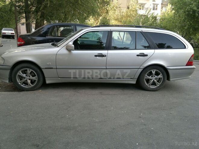 Mercedes C 220 2000, 227,000 km - 2.2 l - Bakı