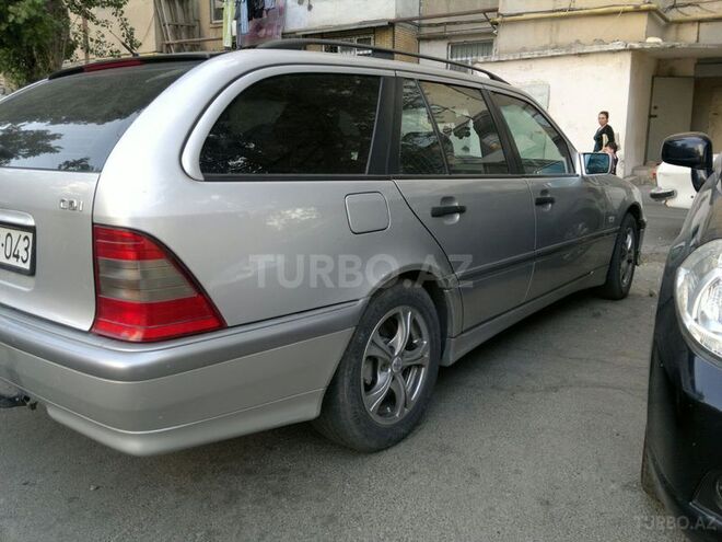 Mercedes C 220 2000, 227,000 km - 2.2 l - Bakı