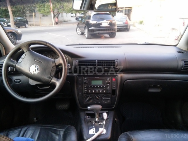 Volkswagen Passat 2002, 225,308 km - 1.8 l - Bakı
