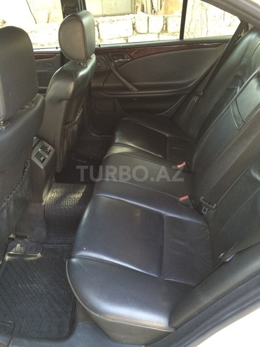 Mercedes E 220 2001, 300,000 km - 2.2 l - Bakı