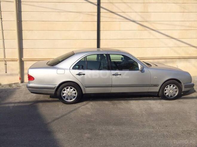 Mercedes E 230 1997, 186,263 km - 2.3 l - Bakı