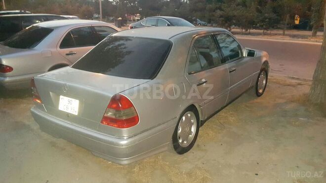 Mercedes C 230 2000, 181,800 km - 2.3 л - Sumqayıt