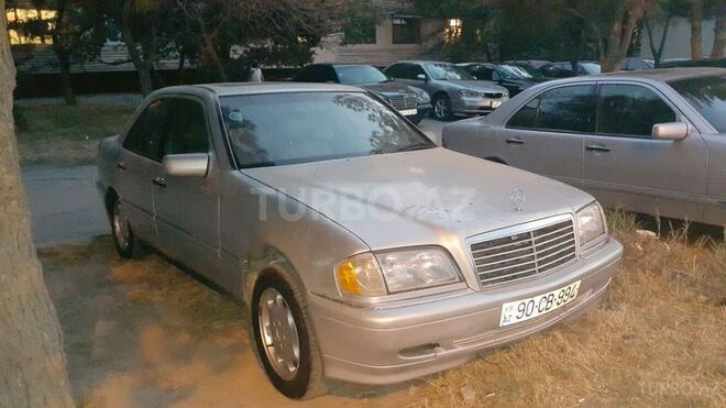 Mercedes C 230 2000, 181,800 km - 2.3 л - Sumqayıt