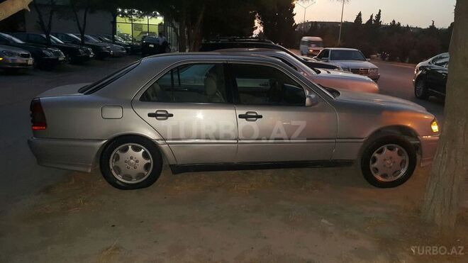 Mercedes C 230 2000, 181,800 km - 2.3 л - Sumqayıt