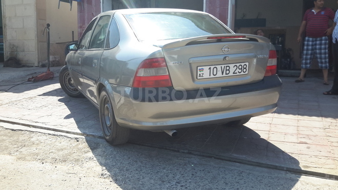 Opel Vectra 1995, 347,630 km - 2.0 л - Bakı