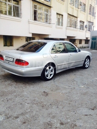 Mercedes E 280 1999, 138,000 km - 2.8 l - Bakı