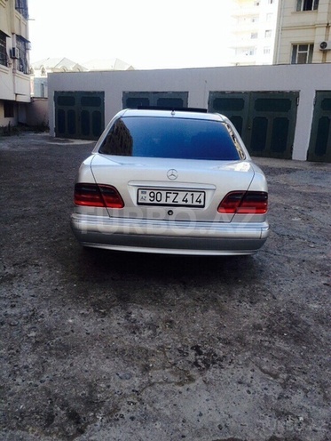 Mercedes E 280 1999, 138,000 km - 2.8 l - Bakı